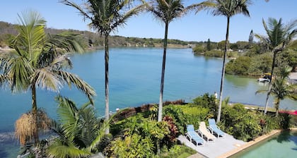 Sunrise Cove Holiday Apartments