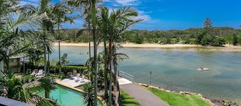 Sunrise Cove Holiday Apartments