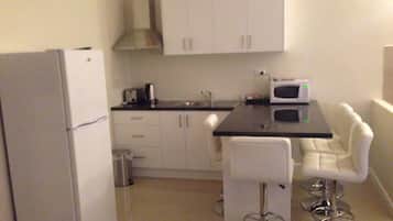 Fridge, coffee/tea maker, electric kettle