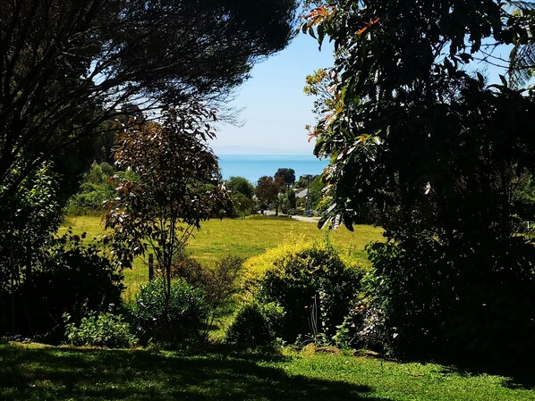 Design Double Room | Garden view - The Sandcastle (Pohara)