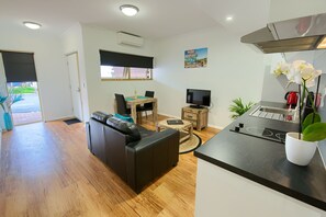 Lounge - Pelicans Albany (Middleton Beach)