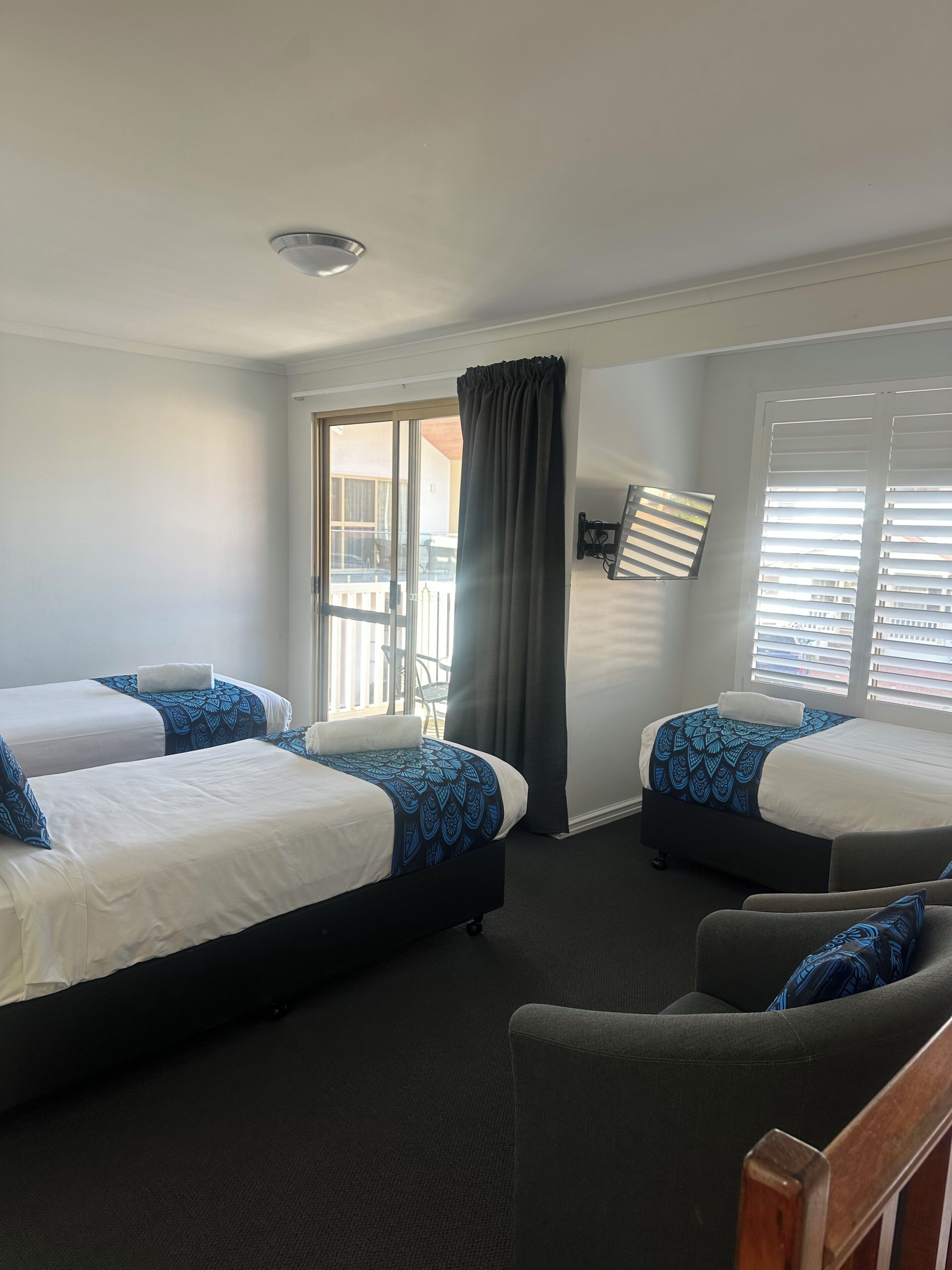 Deluxe Apartment, Multiple Bedrooms, Non Smoking, Kitchen | Premium bedding, in-room safe, iron/ironing board, free WiFi