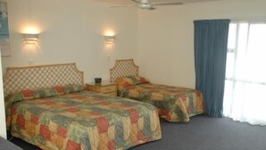 Unclassified image, 3 of 13, button - Sails Motor Inn (Hamilton)