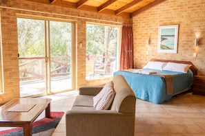 Blackout drapes, iron/ironing board, bed sheets - Spring Bay Villas (Denmark)