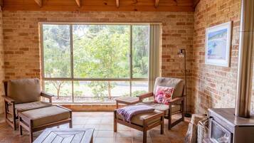 Standard Suite, 2 Bedrooms, Non Smoking, Kitchen (Villa 2) | Living area