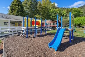 Außen-Kinderspielplatz