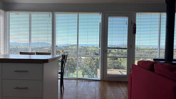Standard Cottage, 2 Bedrooms, Non Smoking, Lake View (Redgum Cottage) | Living area | Flat-screen TV, fireplace, DVD player