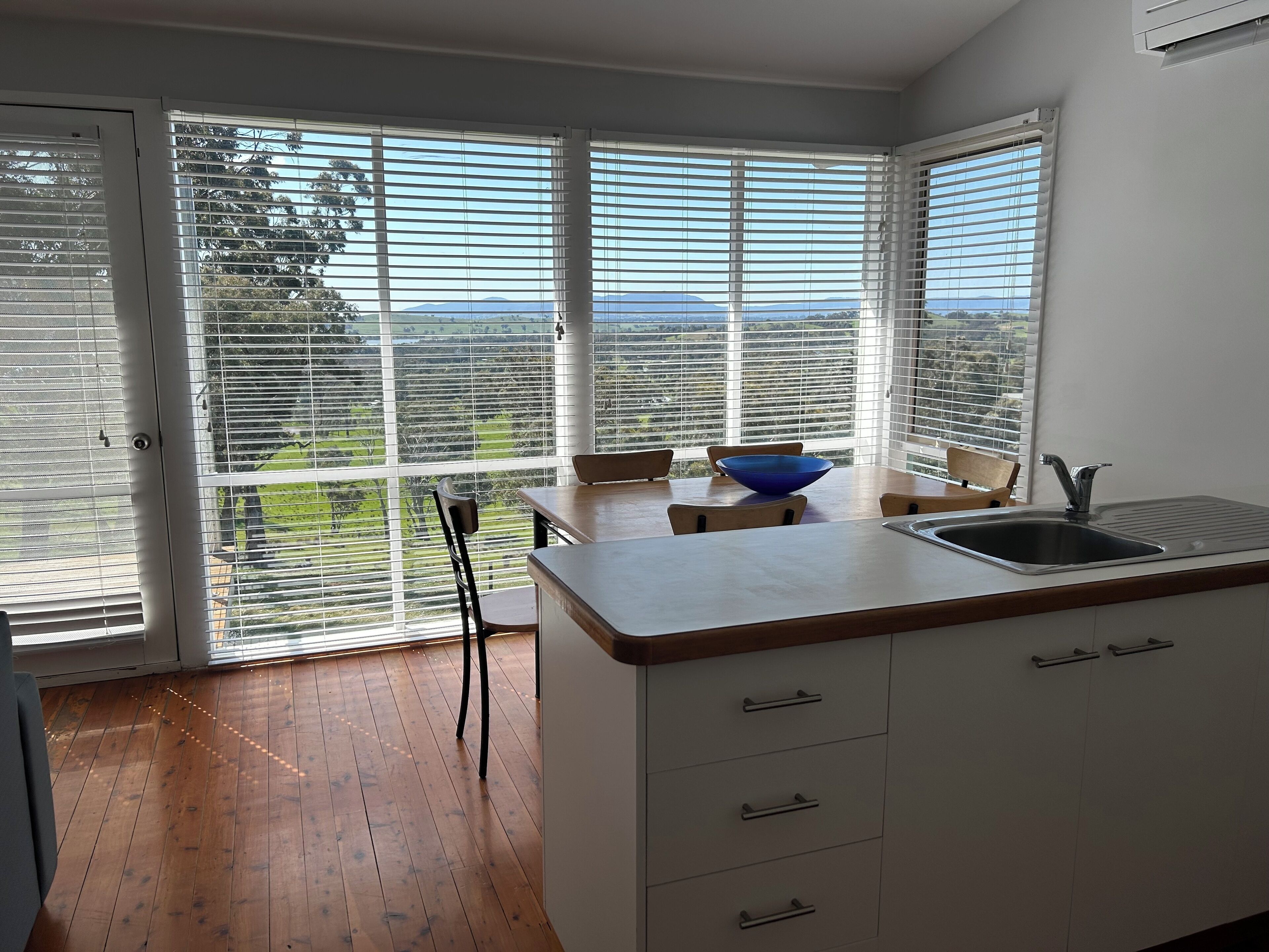 Standard Cottage, 2 Bedrooms, Non Smoking, Lake View (Acacia Cottage) | Living area | Flat-screen TV, fireplace, DVD player