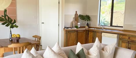 Family Cottage, 2 Bedrooms, Kitchen, Ocean View | Private kitchen | Fridge, microwave, stovetop, electric kettle