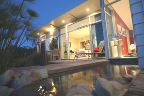 Exterior - The Bay Lodge (Pohara)