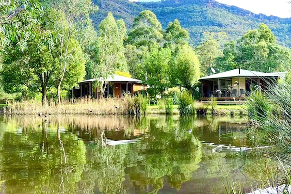 Deluxe Chalet | Laptop workspace, soundproofing, free WiFi, bed sheets