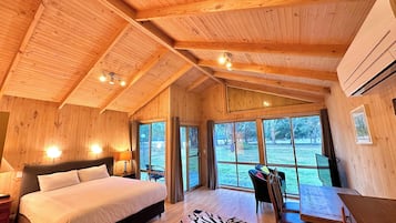 Cabaña superior | Espacio para trabajar con laptop, insonorización y wifi gratis