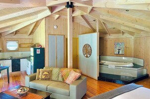 Laptop workspace, soundproofing, free WiFi, bed sheets