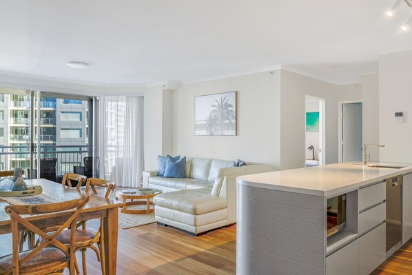 Flachbildfernseher, DVD-Player