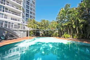 Indoor pool, outdoor pool - Ocean Sands Resort (Main Beach)