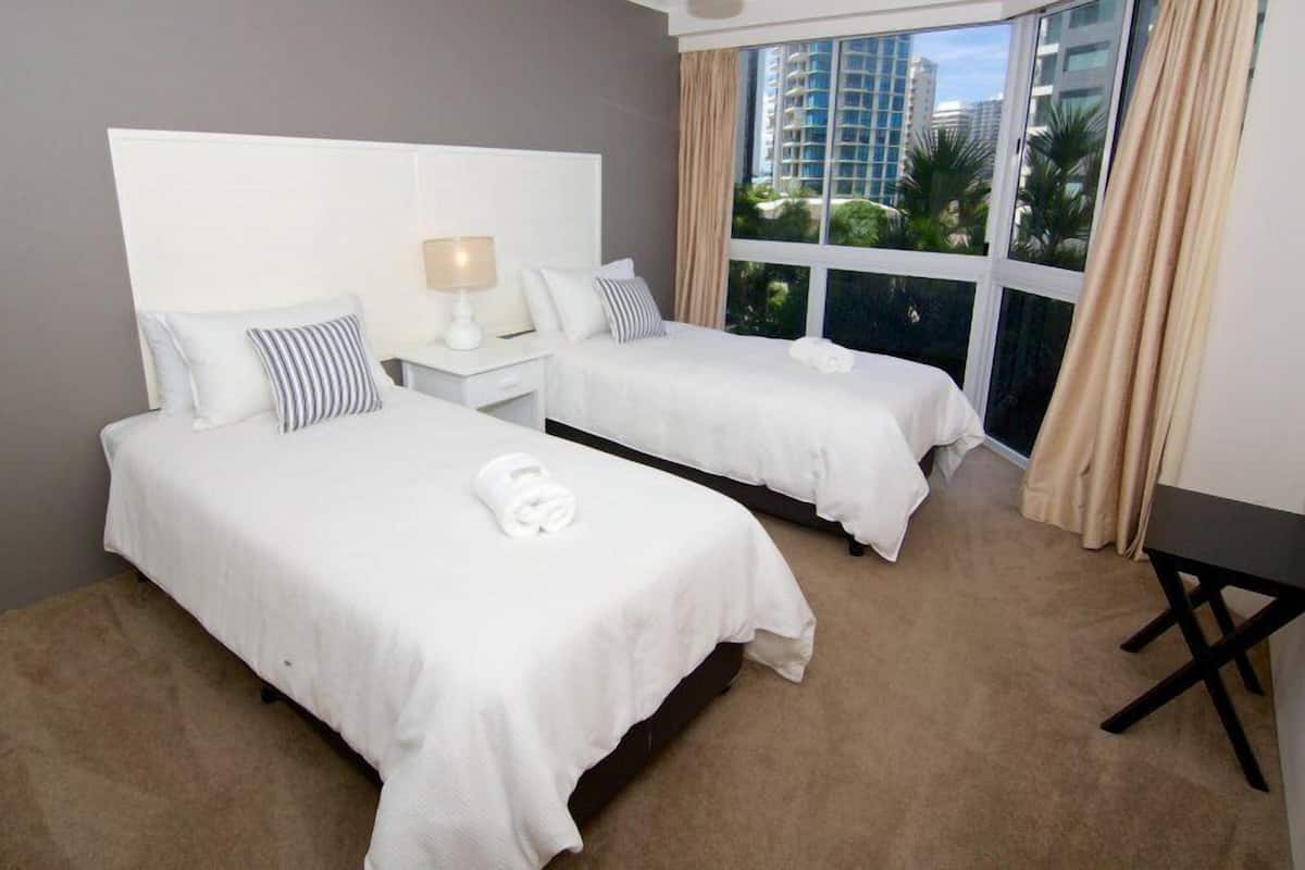 1 bedroom, iron/ironing board, free WiFi