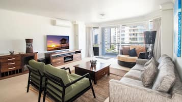 Standard Apartment, 2 Bedrooms, Non Smoking, Kitchen (STD / 2 Bathroom) | Living area