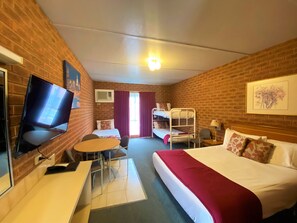 Family Room, Non Smoking | Desk, soundproofing, iron/ironing board, free WiFi