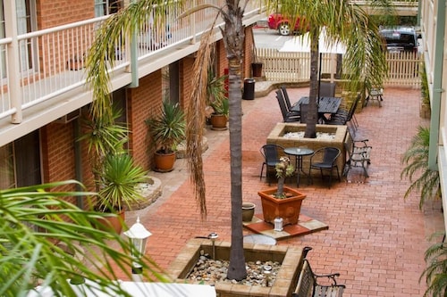 Central Yarrawonga Motor Inn