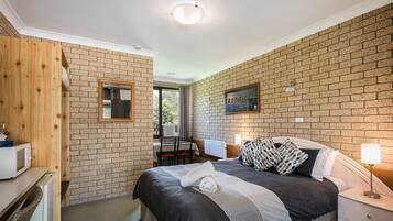 Executive studio, 1 queensize bed, niet-roken, uitzicht op gebergte
