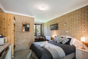 Studio Exécutif, 1 grand lit, non-fumeur, côté montagne