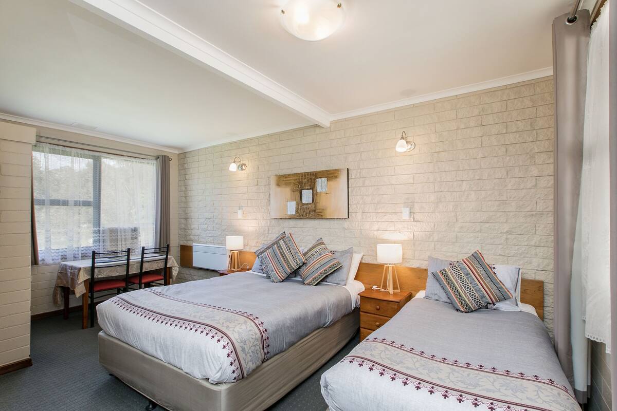 Chambre Supérieure Double ou avec lits jumeaux, 1 chambre, non-fumeur, côté montagne