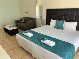 Standard Room (Standard King)