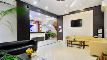 Área de estar no saguão