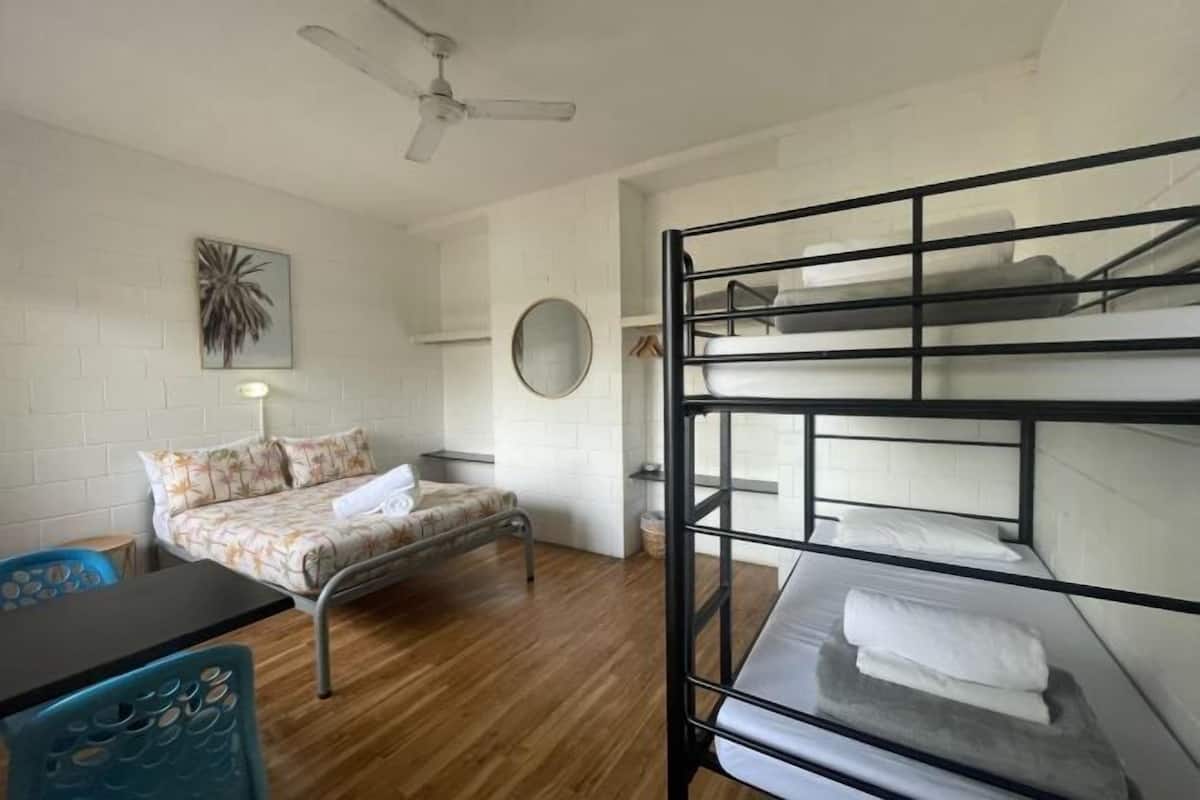 Free WiFi, bed sheets