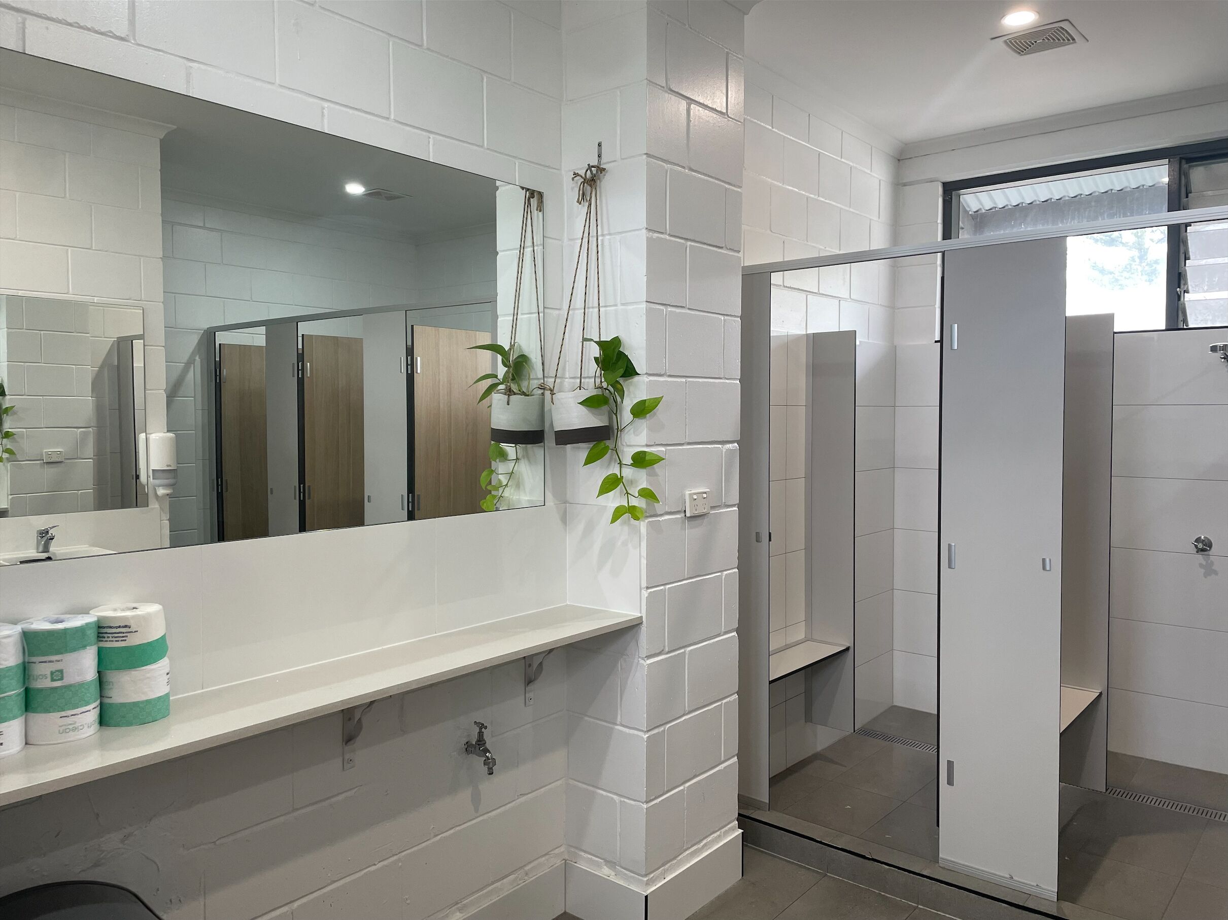 淋浴設備、提供毛巾