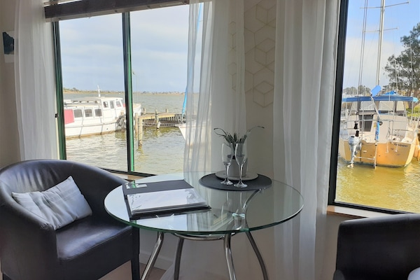 Romantic Studio, Kitchenette (Studio 1) | Water view
