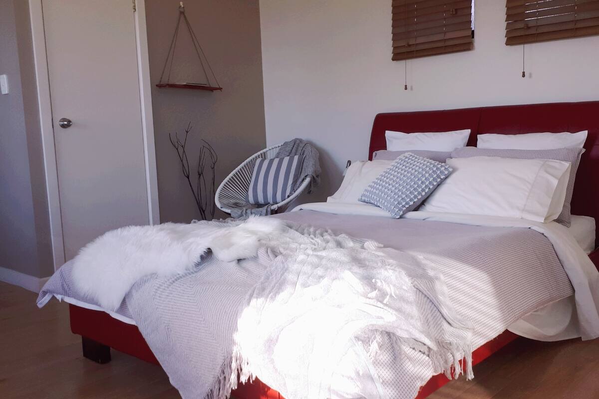 Studio Romantis, dapur kecil (Studio 1) | Kedap suara, setrika/meja setrika, Wi-Fi gratis, dan seprai linen