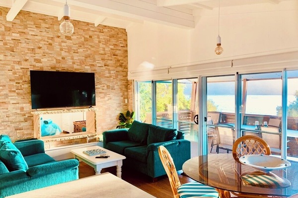 Superior Apartment, 2 Bedrooms, Non-Smoking, Kitchen (Admirals Deck) | Living area