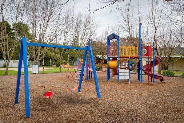 Children’s play area – outdoor