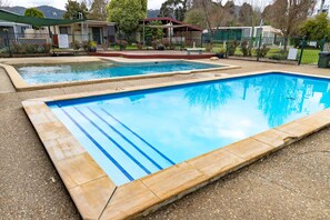 2 outdoor pools