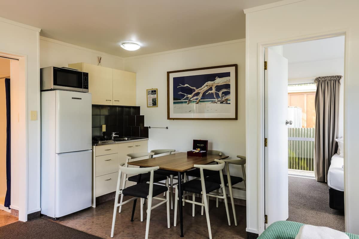 Self Contained Unit - 1 Bedroom (8)