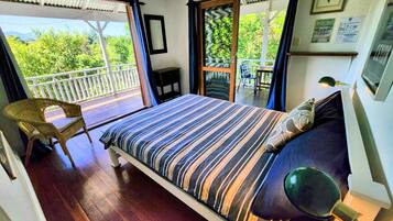 Doppelzimmer, Flussblick | Bügeleisen/Bügelbrett, Reisekinderbett, kostenloses WLAN, Bettwäsche