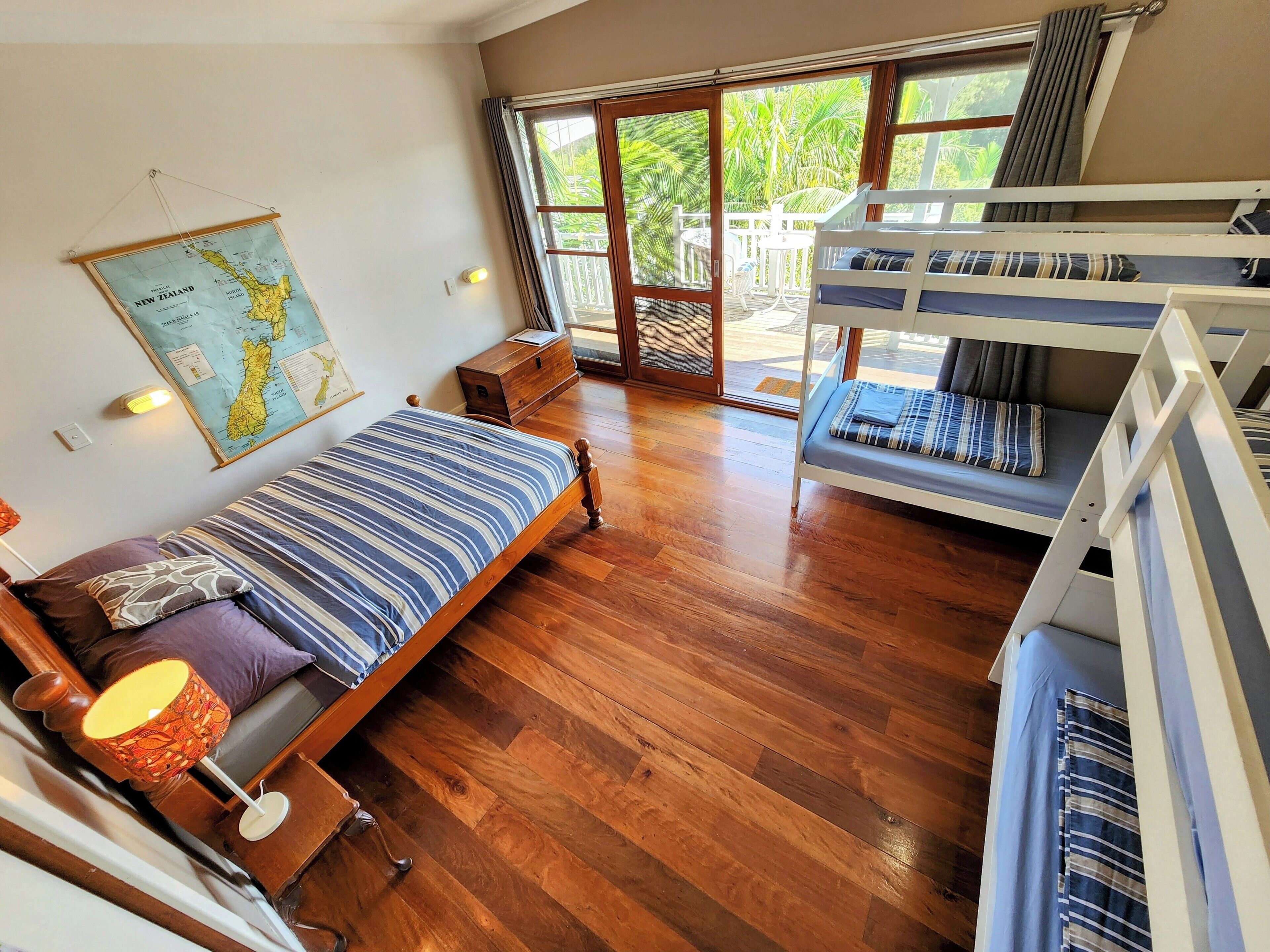 Deluxe Room with Mountain View & Bathroom | Iron/ironing board, travel cot, free WiFi, bed sheets
