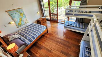 Deluxe Room with Mountain View & Bathroom | Iron/ironing board, travel cot, free WiFi, bed sheets