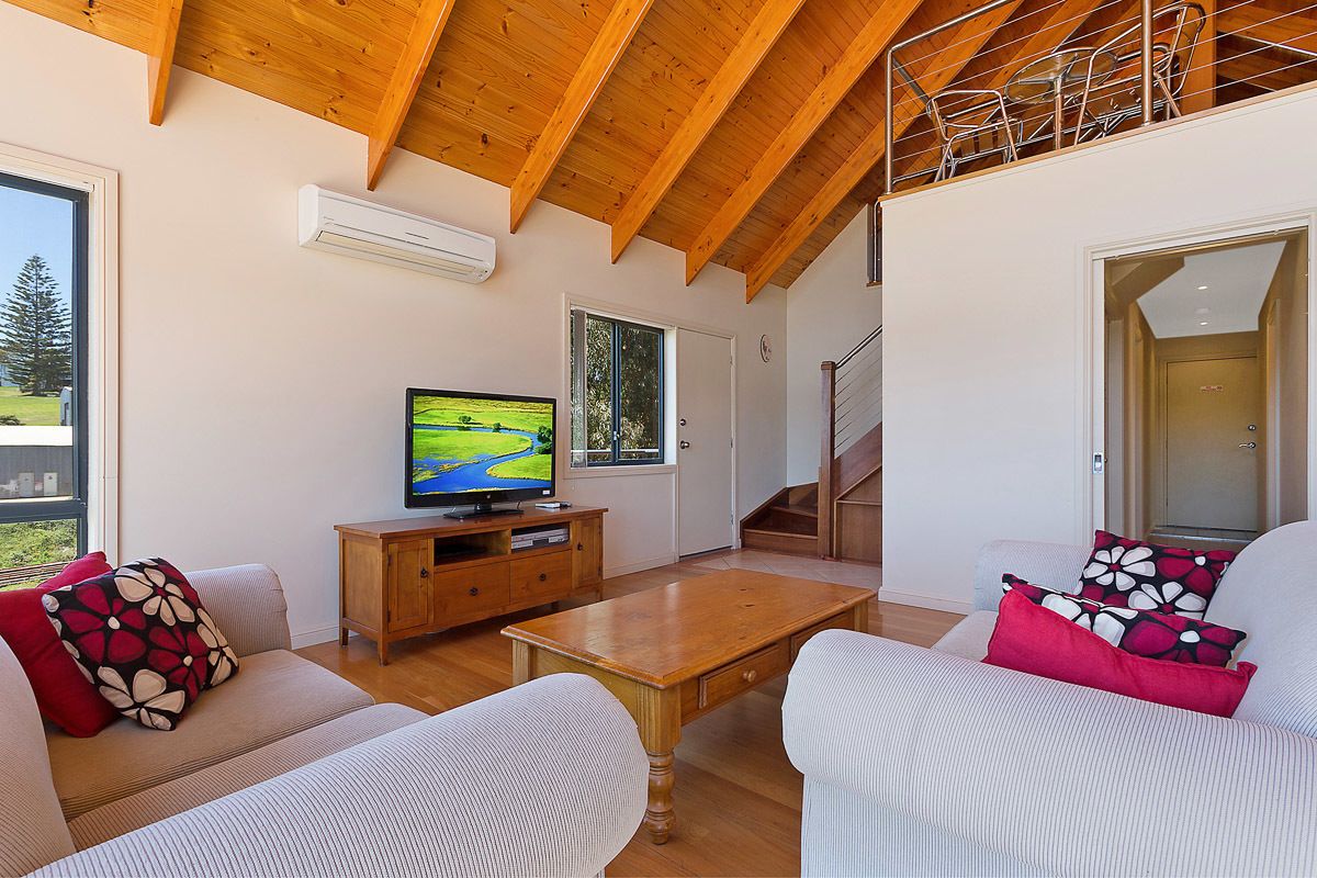 2 Bedroom and Loft | Living room | Flat-screen TV