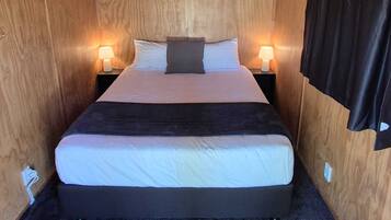 Standard Cabin | Laptop workspace, free WiFi