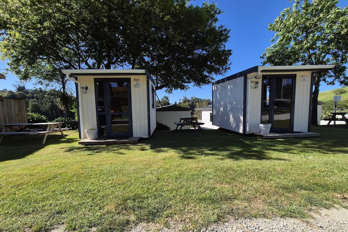 Standard Cabin | Laptop workspace, WiFi (free)