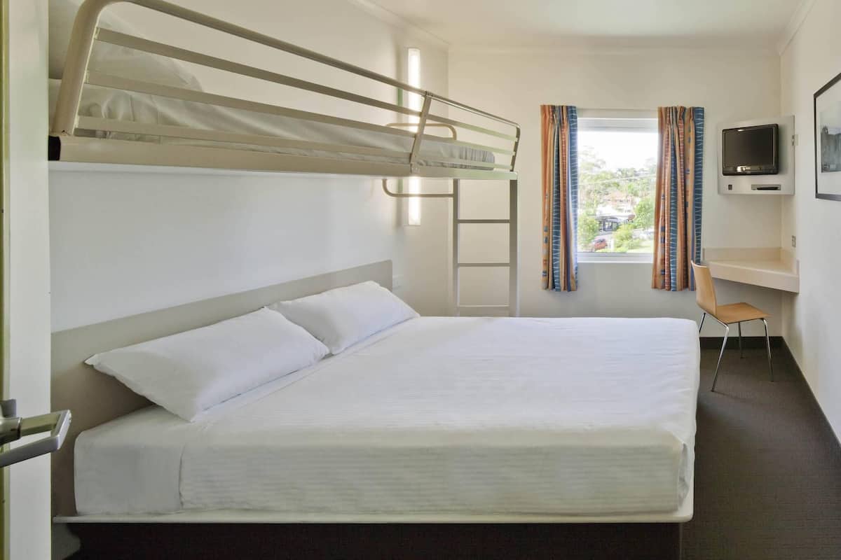 Room, Multiple Beds | Free WiFi, bed sheets