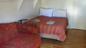Standardzimmer, Nichtraucher (Ensuite Chalets Sleeps 6) | WLAN, Bettwäsche