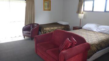 Standard Studio, Non Smoking, Kitchenette (Studio Motels) | 1 bedroom, WiFi, bed sheets