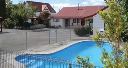 Gloucester House Motel