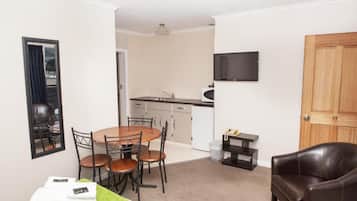 Apartment, 1 Bedroom | Private kitchen