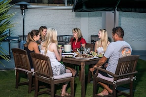 BBQ/picnic Area - Picton Accommodation Gateway Motel (Picton)