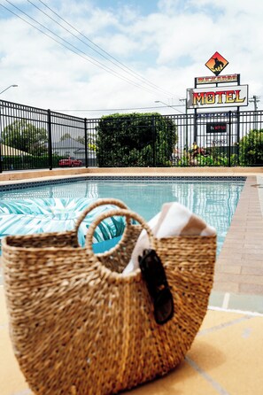 Piscine extérieure