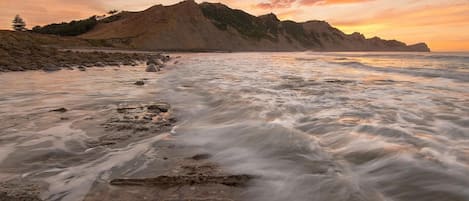 Una spiaggia nelle vicinanze